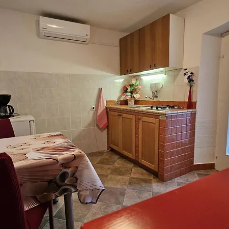 Eliana Apartment *
